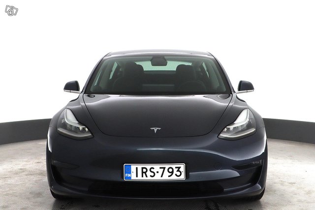 Tesla Model 3 20