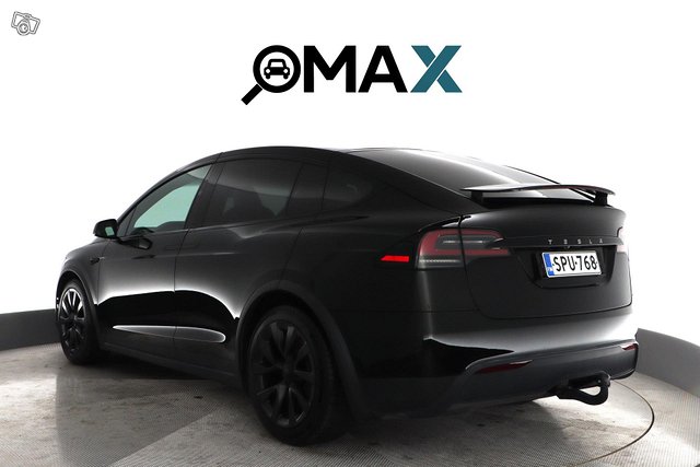 Tesla Model X 19