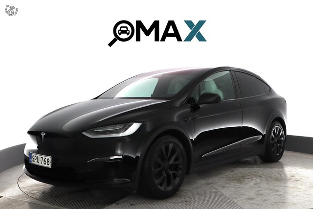 Tesla Model X 21