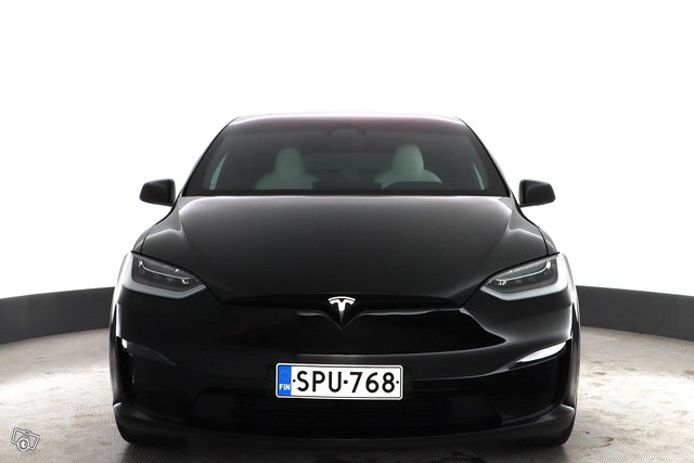 Tesla Model X 22