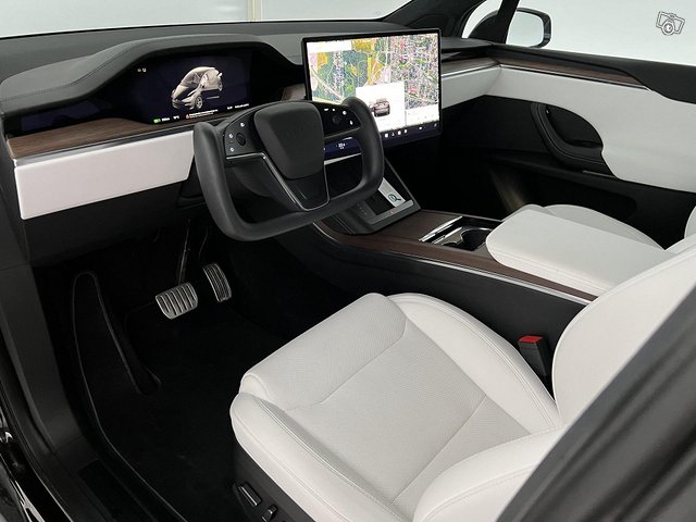 Tesla Model X 23