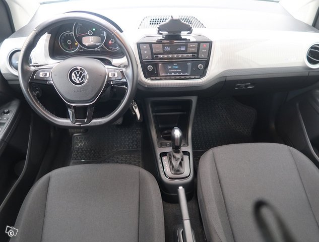 Volkswagen Up 9