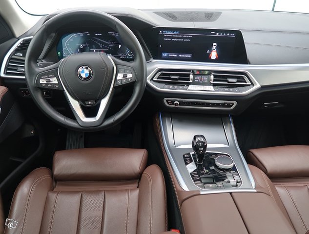 BMW X5 8