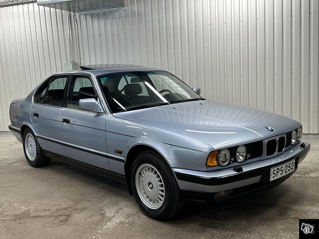 BMW 518 7