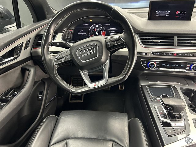 Audi SQ7 4