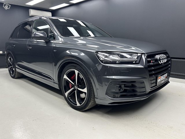 Audi SQ7 8