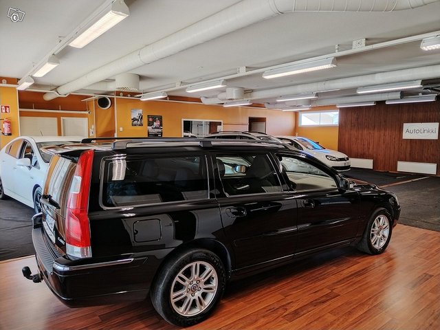 Volvo V70 8