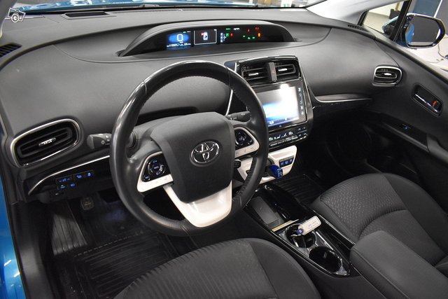 Toyota Prius Phev 5