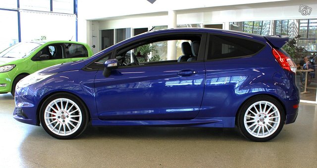 Ford Fiesta 13