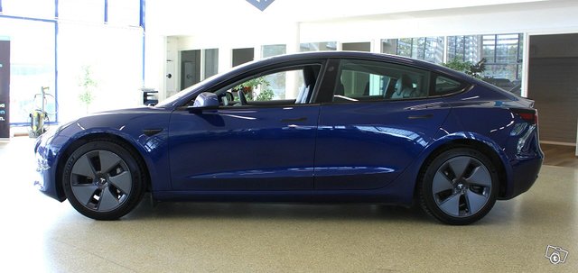 Tesla Model 3 13