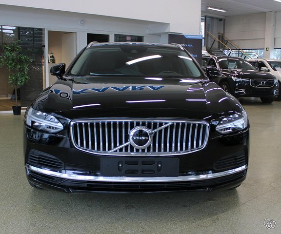 Volvo V90 4