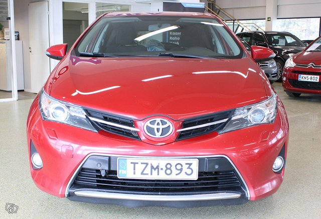 Toyota Auris 4