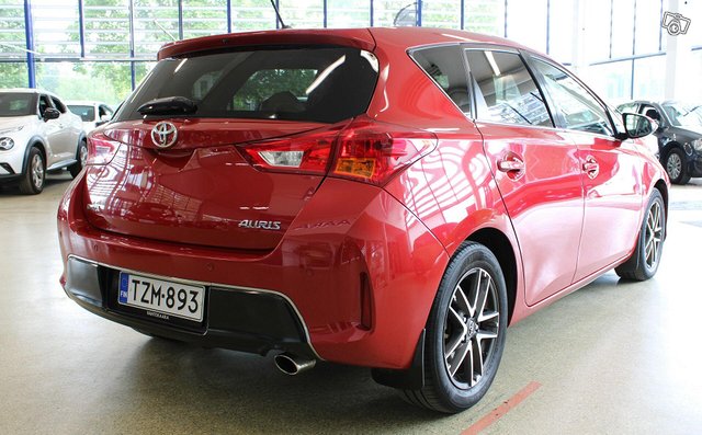 Toyota Auris 19