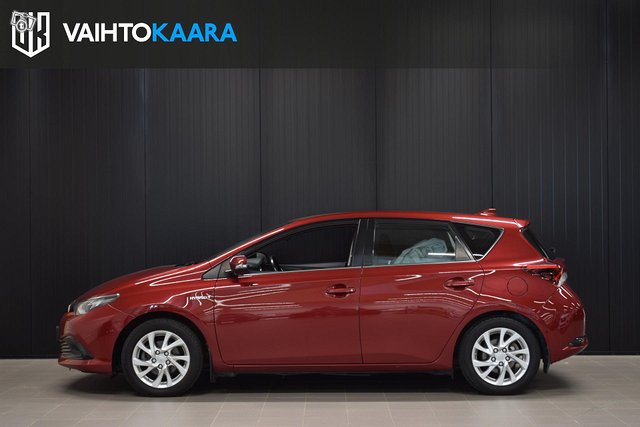 Toyota Auris 13