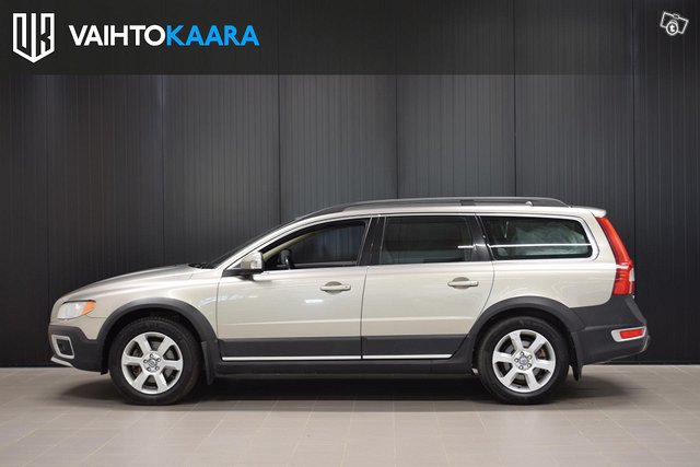 Volvo XC70 13