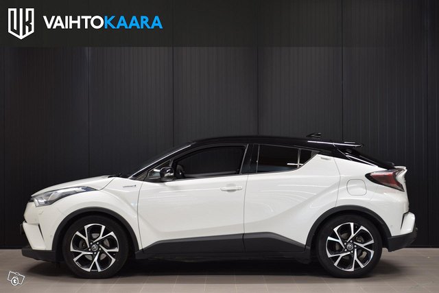 Toyota C-HR 13