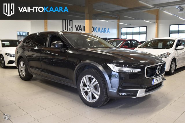 Volvo V90 Cross Country 17