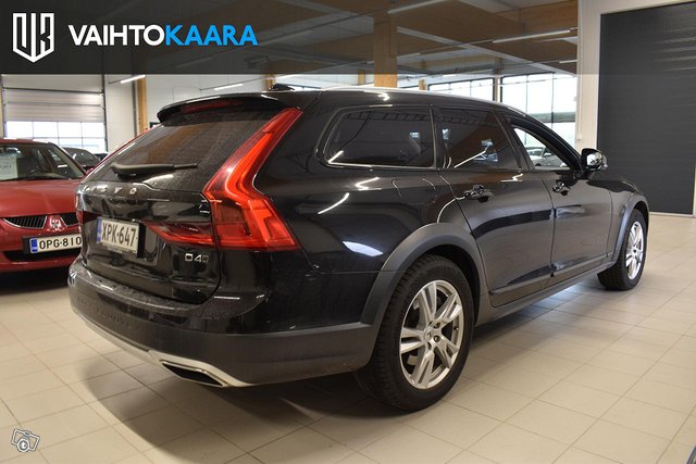 Volvo V90 Cross Country 19