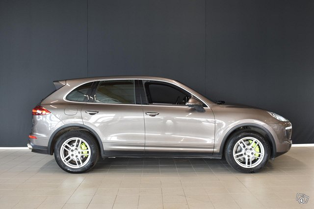 Porsche Cayenne 18