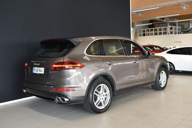 Porsche Cayenne 19