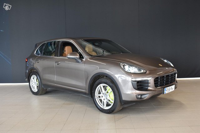 Porsche Cayenne 20