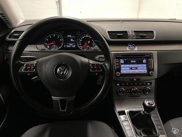 Volkswagen Passat 10