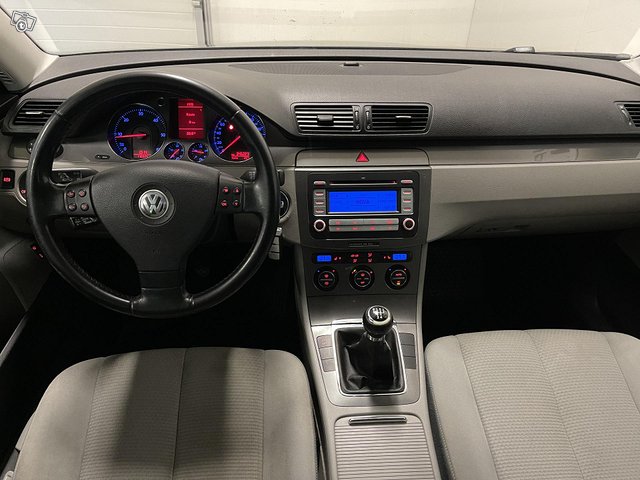 Volkswagen Passat 9