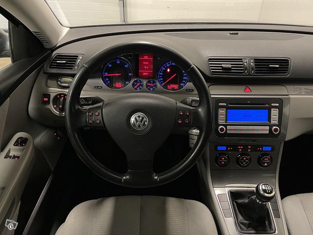 Volkswagen Passat 10