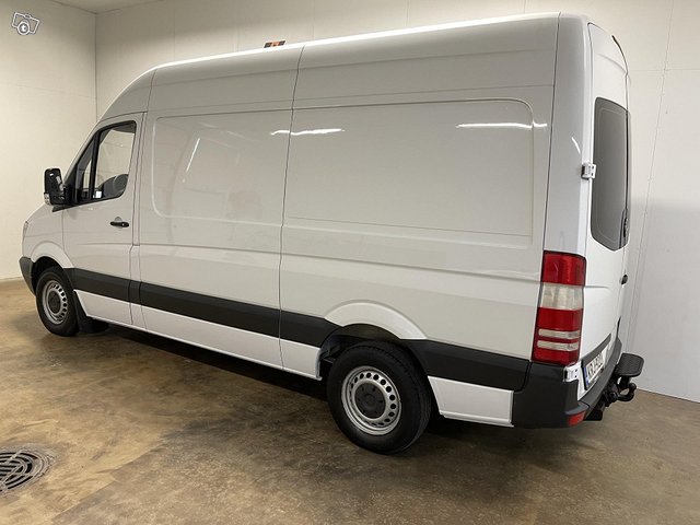 Mercedes-Benz Sprinter 17