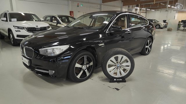 BMW 530 Gran Turismo 18