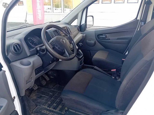 Nissan NV200 3