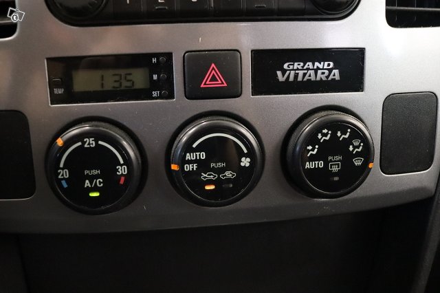 Suzuki Vitara 21