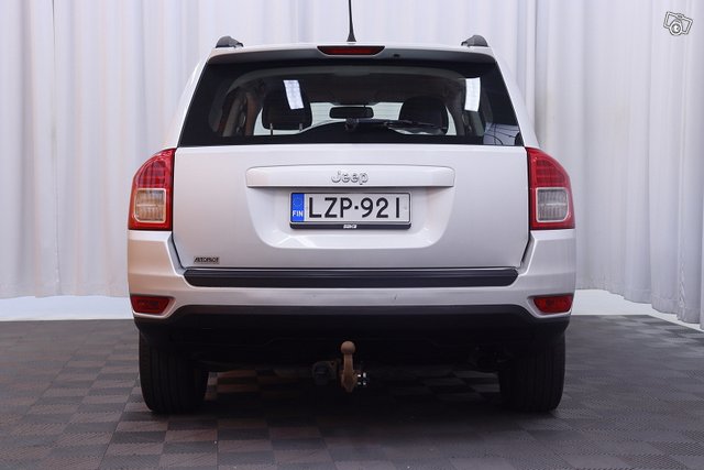 Jeep Compass 6