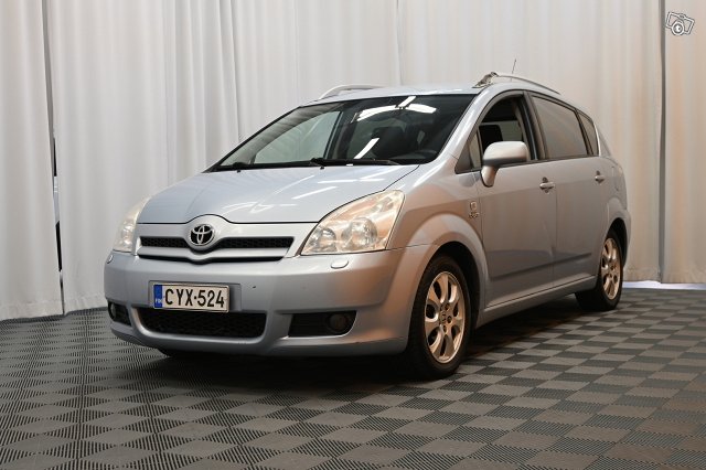 Toyota Corolla Verso 3