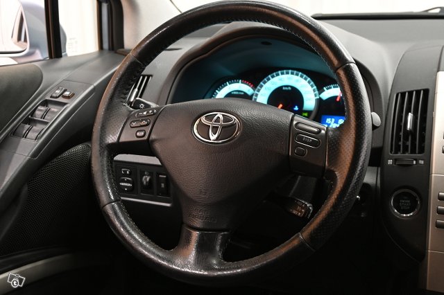 Toyota Corolla Verso 13