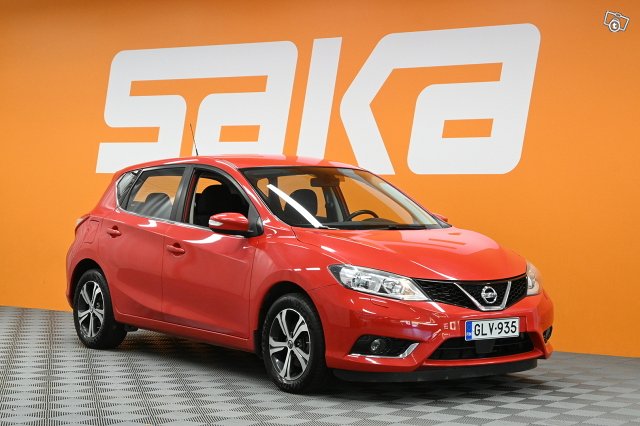 Nissan Pulsar 1