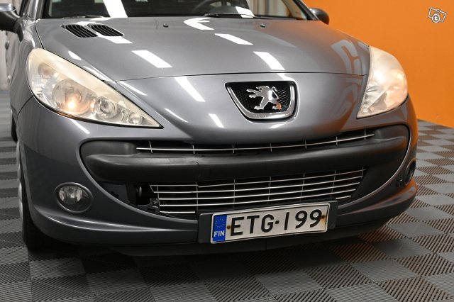 Peugeot 206+ 8