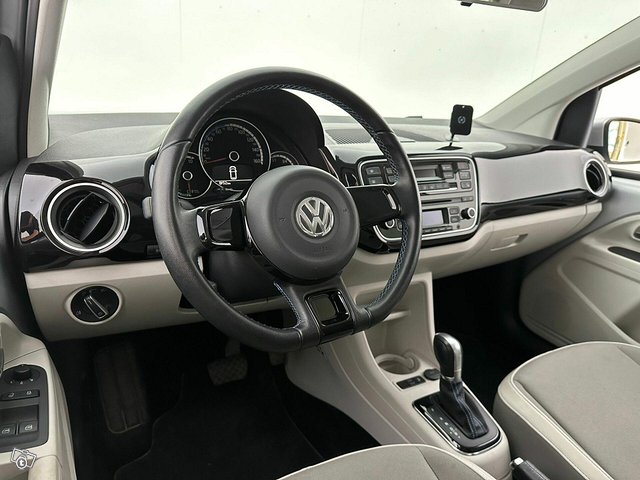 Volkswagen Up 15