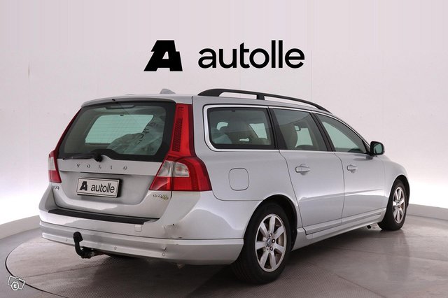 Volvo V70 3