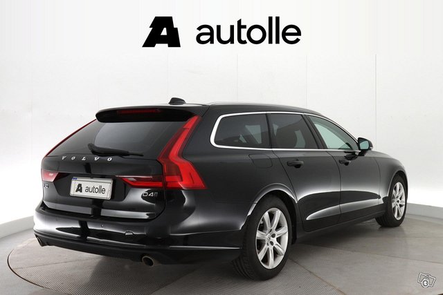 Volvo V90 13