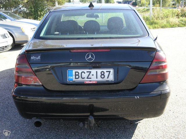 Mercedes-Benz E 200 18