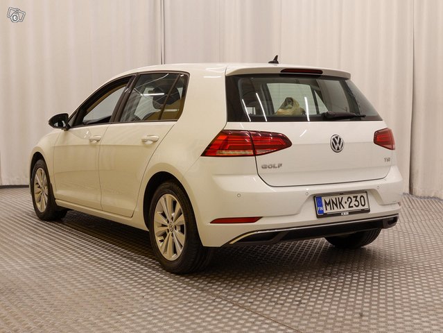 Volkswagen Golf 18