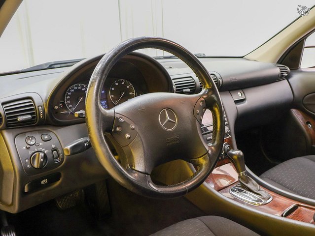 Mercedes-Benz C 3