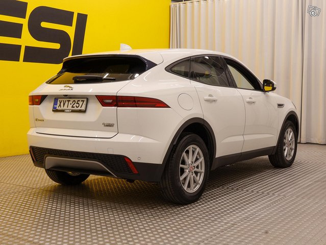 Jaguar E-Pace 2