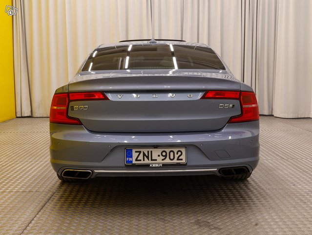 Volvo S90 19