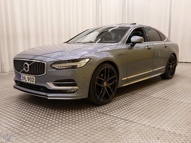 Volvo S90 22