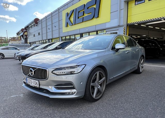 Volvo S90 13