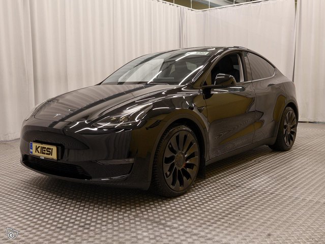 Tesla Model Y 22