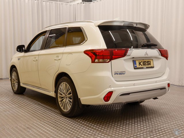 Mitsubishi Outlander PHEV 20