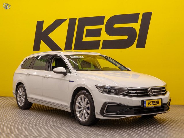 Volkswagen Passat 1